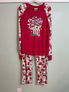 Star Wars Munki Munki Sleepwear Men’s Christmas The Child NWT Mandalorian